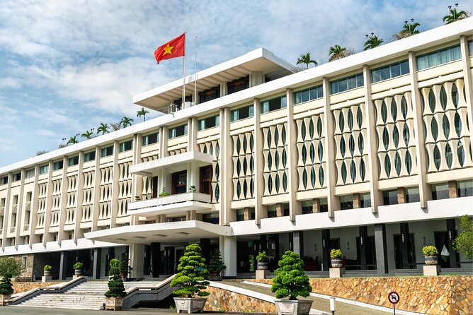 Ho Chi Minh Scavenger Hunt and Sights Self-Guided Tour - Stop 3: Saigon Opera House for photo-friendly sightseeing