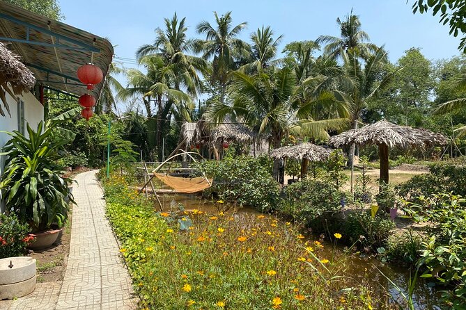 Ho Chi Minh: Southern Vietnam 4-Day Authentic Mekong Farm Trip - Day 2 in Ca Mau: sunrise prep, market breakfast, kayak time, then a sunset motorboat