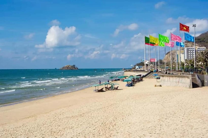 Ho Chi Minh: Vung Tau 1-Day Tour with Christ Statue & Lunch - Christ the King Statue: 800 steps and big ocean views