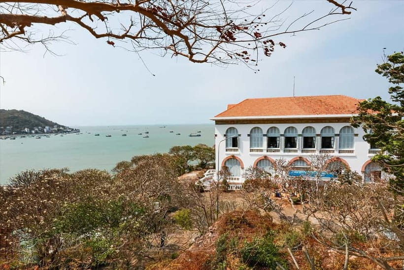 Ho Chi Minh: Vung Tau 1-Day Tour with Christ Statue & Lunch - Back Beach (Bai Sau) break: great photos, no swimming