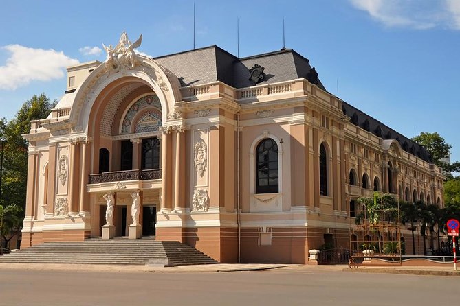 Individual Saigon city tour as a private tour - German-speaking guides make the difference, especially for history