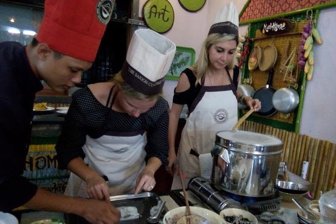 Inspiring Advanced Cooking Course - Entering Ben Thanh Market for Real Ingredients