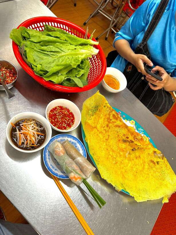KISSTOUR | Motorbike Food Tour Female Drivers in Ho Chi Minh - Who this tour suits best
