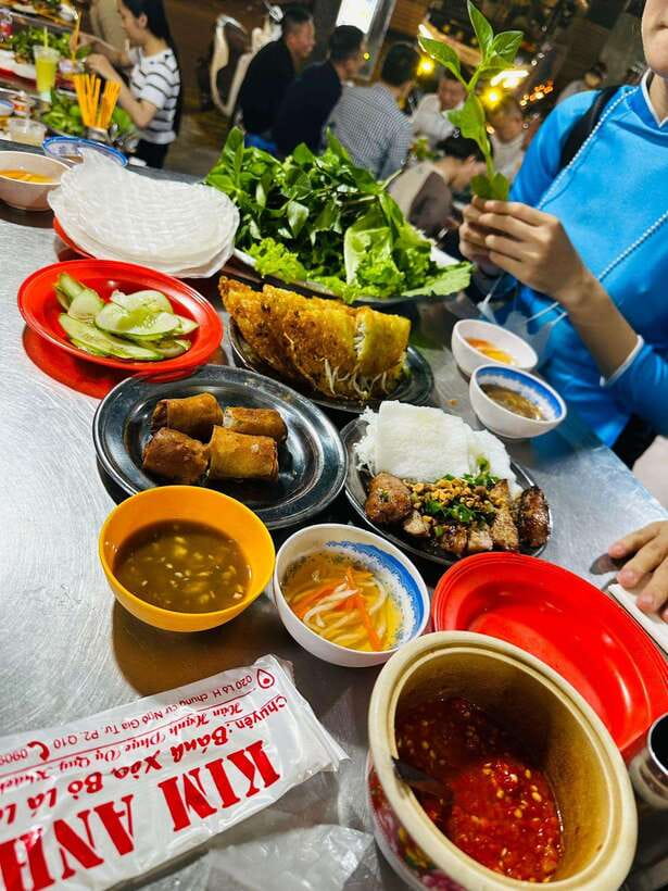KISSTOUR | Motorbike Food Tour Female Drivers in Ho Chi Minh - The $59 value: what you get for a 4-hour bite plan