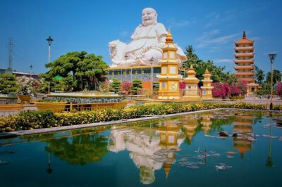 Mekong Delta Boat Tour - Vinh Trang Temple: a calm cultural stop before the river