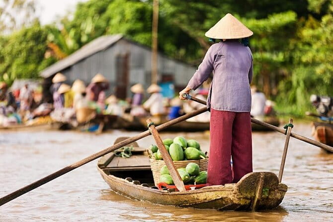 Mekong Delta Discovery Day Tour - Boarding the Boat: Hand-Rowed Sampan and the Four Islands