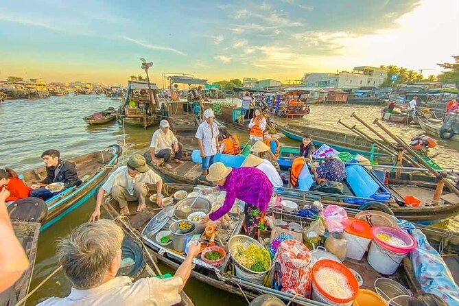 Mekong Delta Tour with Kayaking, Cycling and Cooking - Bee Farm Honey Harvest, Honey Tea, and Coconut Candy