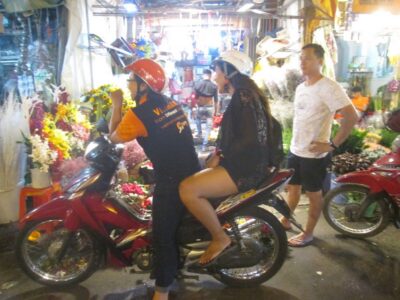 Midnight Street Food Tour In Saigon By Motorbike - Old Mafia Area to Midnight Street Food Paradise