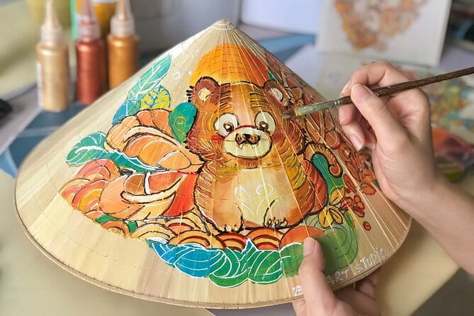 Paint & Personalize a Vietnamese Non La with B/S Art Studio topic - Who should book this Non La painting session