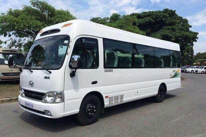 Private Departure Transfer: Ho Chi Minh City Hotels to Tan Son Nhat Airport - The 30-Minute Ride: Comfortable, Air-Conditioned, and Designed for Speed