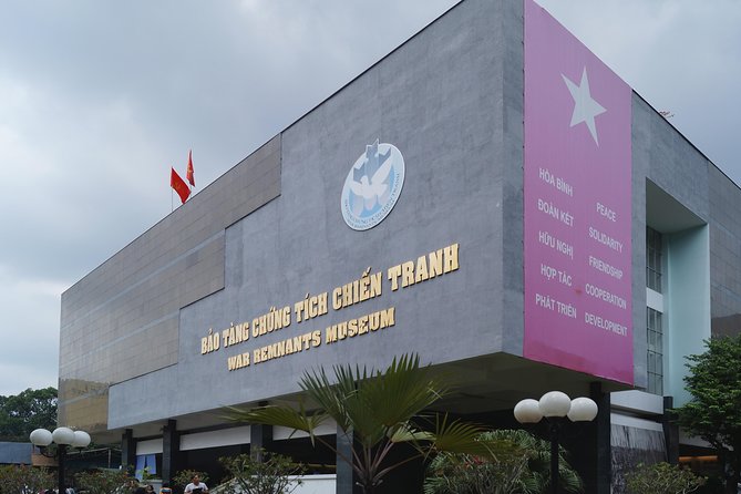 Private Ho Chi Minh City Discovery Full-Day Guided Tour - Lunch at a local restaurant: why it’s more than a break