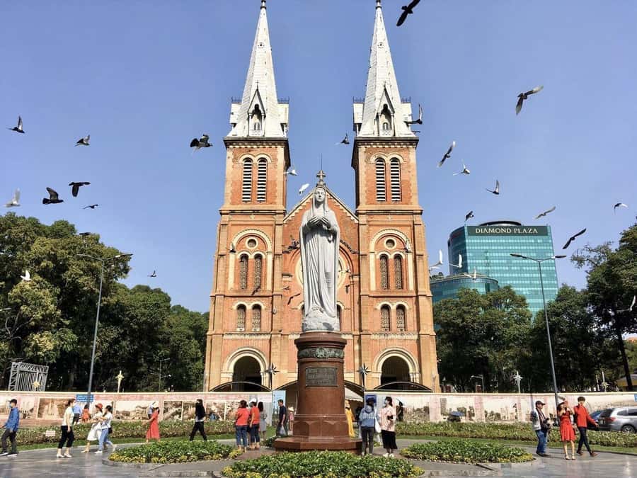 Private Saigon Highlights Tour by Car – Flexible Half Day - Choosing your finale: Ben Thanh bargains, a rooftop café, or Thien Hau Temple