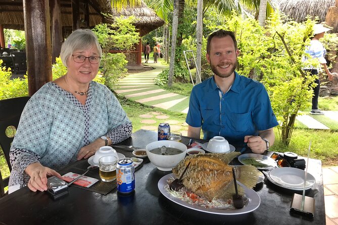 Private Tour: Best of Cu Chi Tunnels and Mekong Delta - Full Day - Lunch and included essentials: what the tour covers