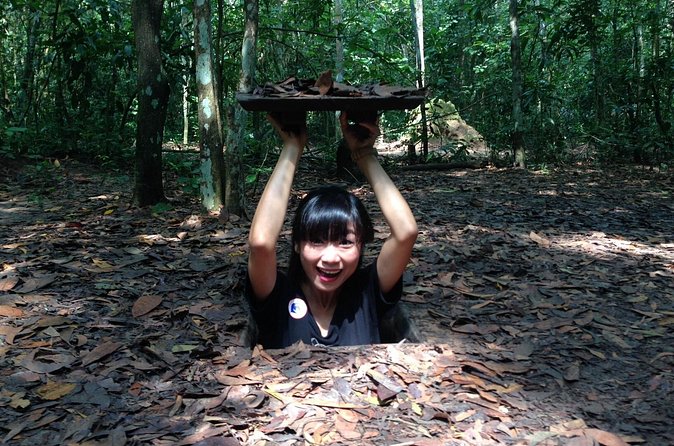 Private Tour: Cu Chi Tunnels and Cao Dai Temple - Cu Chi Tunnels: the film, the crawl, and the limits of comfort