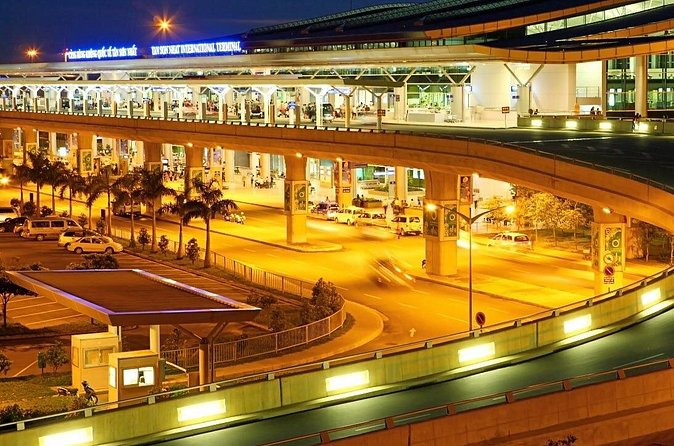 Private transfer Tan Son Nhat Airport (SGN) - Hotels In City - What you’re really paying for: $17 per group (up to 2)
