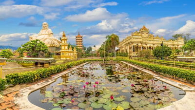 Private Vinh Trang Pagoda & Mekong Delta from Ho Chi Minh - From HCMC to the Delta: why the ride between matters