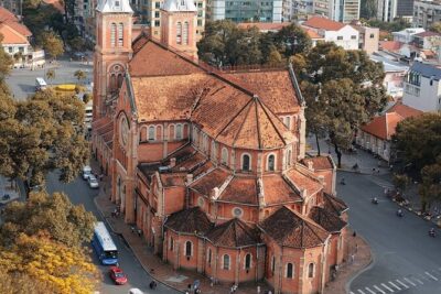 Private Walking Half Day Tour in Ho Chi Minh City - Ben Thanh Market: more than photos and souvenirs