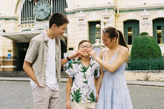 Professional Photo Services in Ho Chi Minh City & Vietnam - Ben Thanh Market: candid moments and textured color