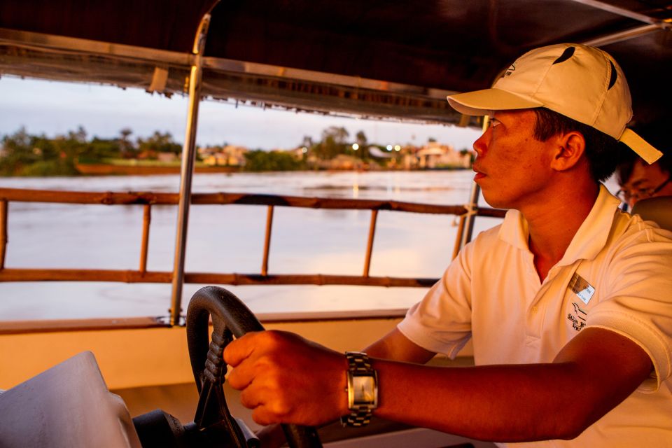 Romantic Sunset Cruise by Speedboat - Hotel pickup in District 1 or 3, plus what’s onboard