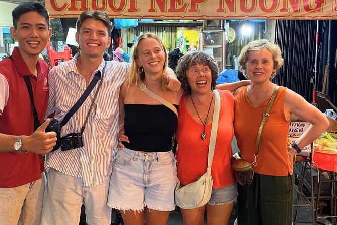 Saigon By Night: Authentic Street Food Scooter Adventure - Ho Thi Ky Flower Market and Nguyen Thien Thuat Apartment Views