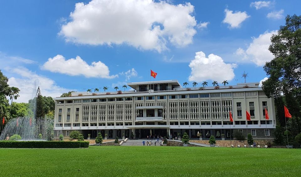 Saigon City Tour From Phu My Port By Private Car - What the Private Guide Experience Feels Like (Especially When the Driver Is Great)