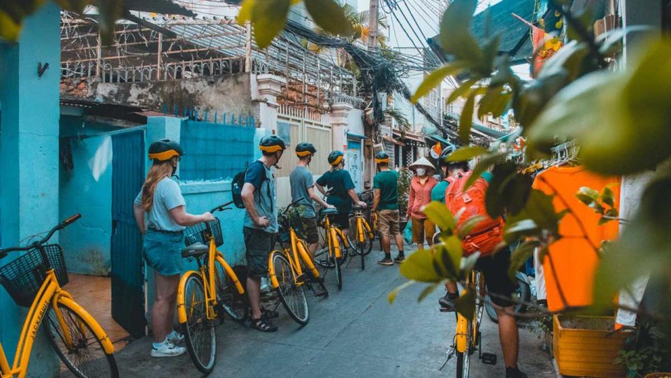 Saigon Off-the-Beaten Path-Cycling Tour in Ho Chi Minh City - District 10: Umbrella Market fruit tastings and a Flower Market rule check