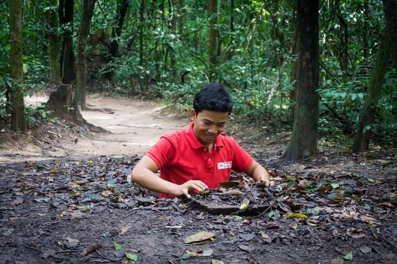 Small Group Tour: Ho Chi Minh City and Cu Chi Tunnels - The drive to Cu Chi Tunnels: expectations for time and traffic
