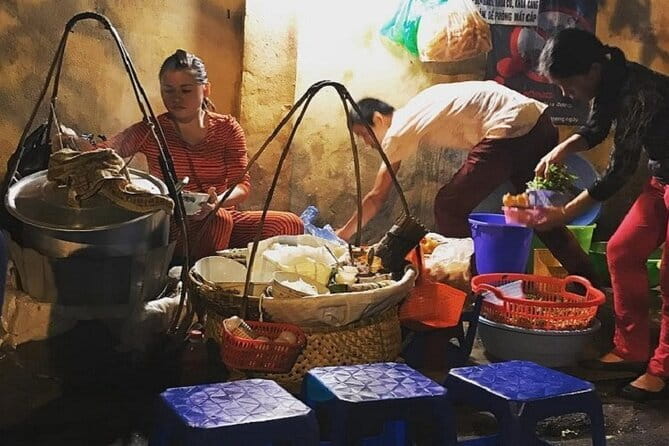 Street Food Adventure in Ho Chi Minh City - The short city loop: food-belly sightseeing without the drag