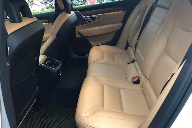 (TOP) Private car: Ho Chi Minh Airport (SGN) from/to HCM center - Should you book this Ho Chi Minh airport transfer?