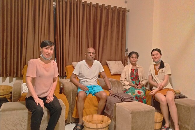 Water Puppet Show/ Foot Massage - Dinner Cruise Saigon Night Private Tour - Bến Bạch Dằng dinner cruise: set dinner plus live entertainment
