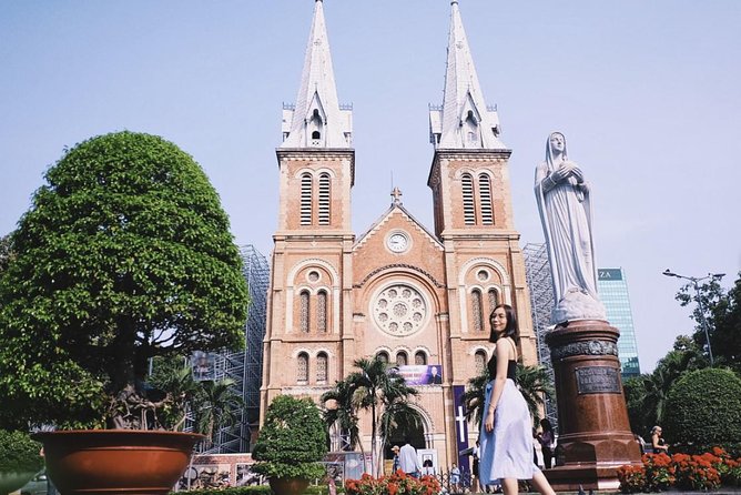 ️ Ho Chi Minh City Instagram Tour: Hidden Gems (Private & All-Inclusive) - Skyline Time: Bitexco and Landmark 81 View Moments